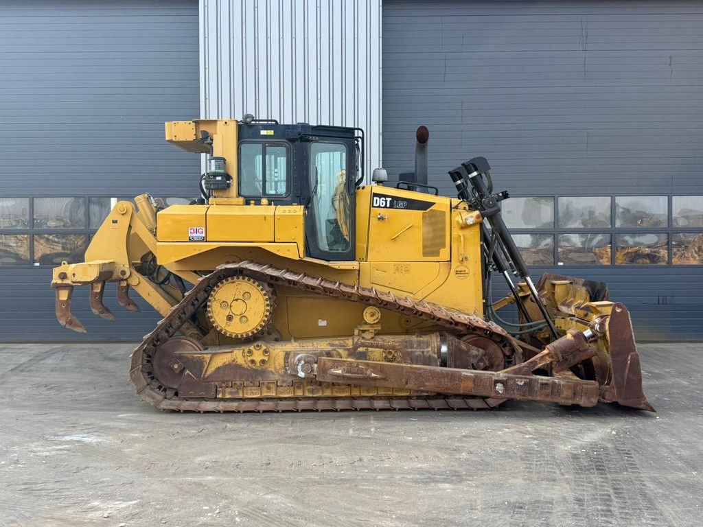 Caterpillar D6T LGP