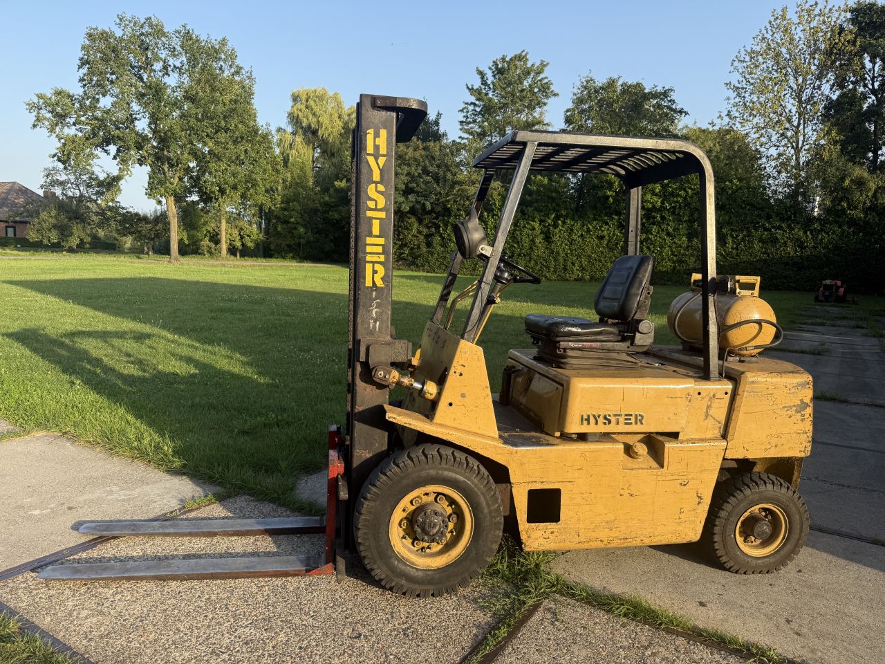 Hyster 2000KG LPG heftruck 3.3M luchtbanden automaat verlichting