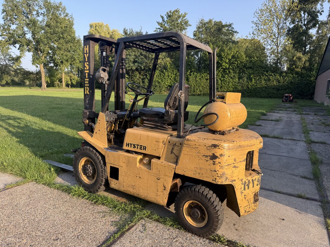 Hyster 2000KG LPG heftruck 3.3M luchtbanden automaat verlichting