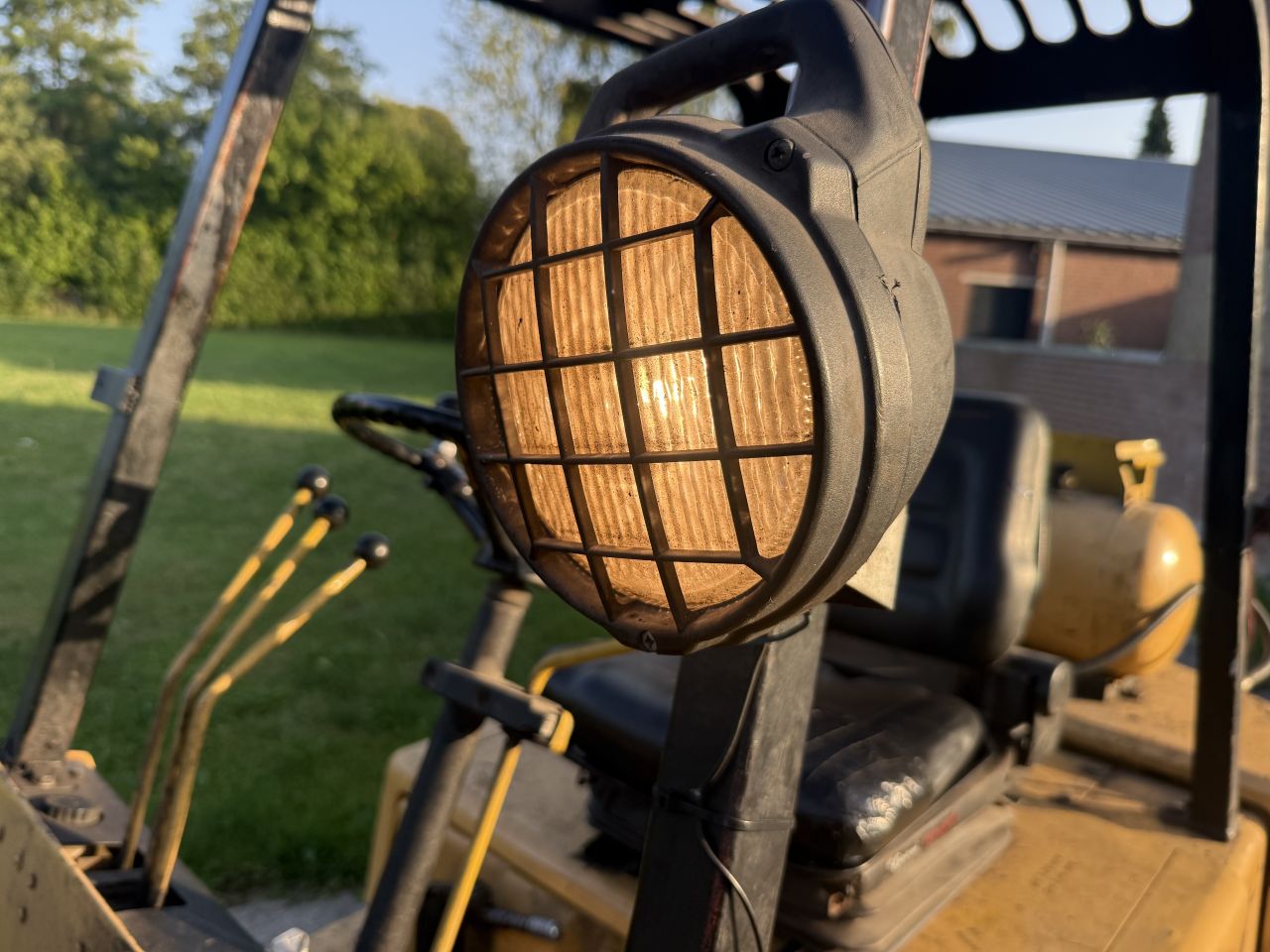 Hyster 2000KG LPG heftruck 3.3M luchtbanden automaat verlichting