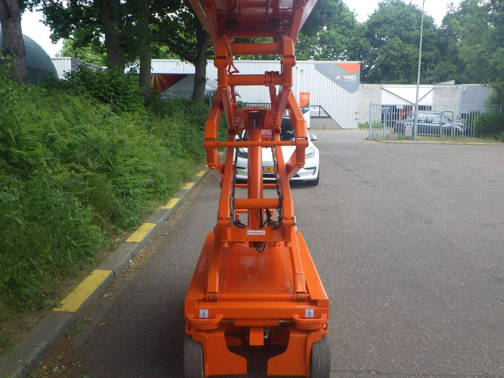 Scissor Lift Skyjack SJ3219 Electric 7.81m 2012