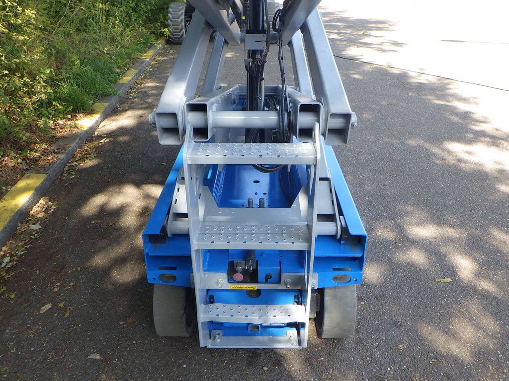 JLG 2032ES Electric Scissor Lift 8.10m 2020