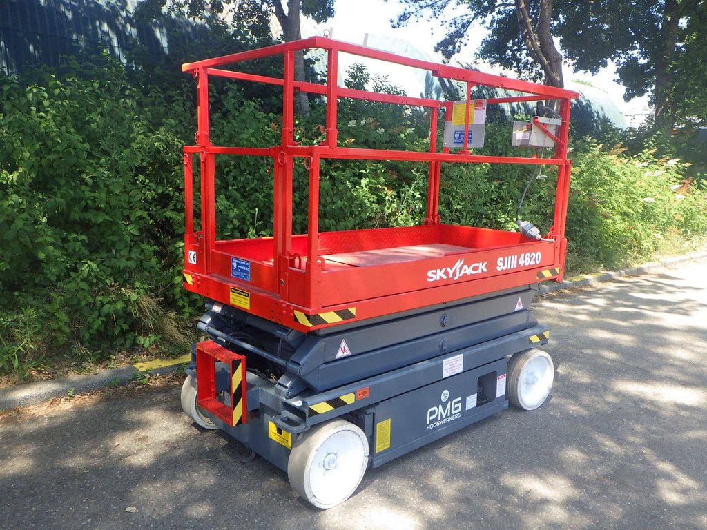 Scissor lift Skyjack SJ4620 Electric 7.90m 2008
