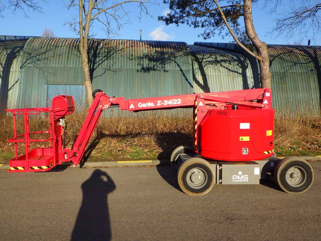 Kniktelescoophoogwerker Genie Z-34/22BE Bi-energy 12.52m 2014