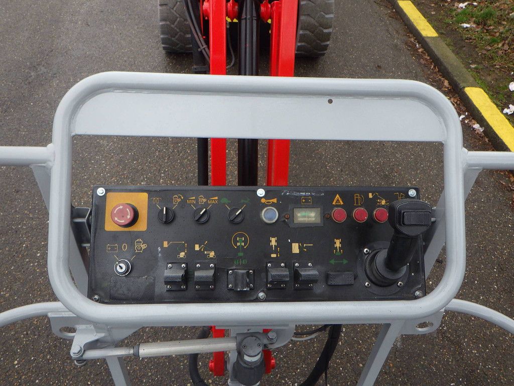 Niftylift HR17NE 17m articulated boom lift 2010