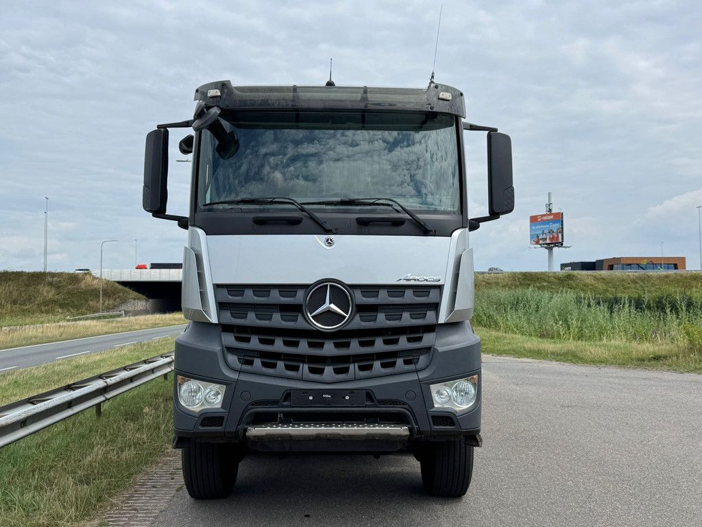 MercedesBenz Arocs 4848 8x8 tipper