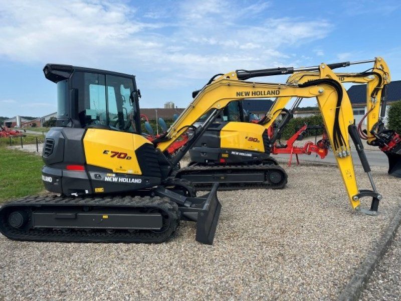 New Holland E70D GRAVMASKINE