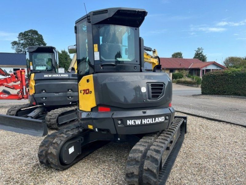 New Holland E70D GRAVMASKINE