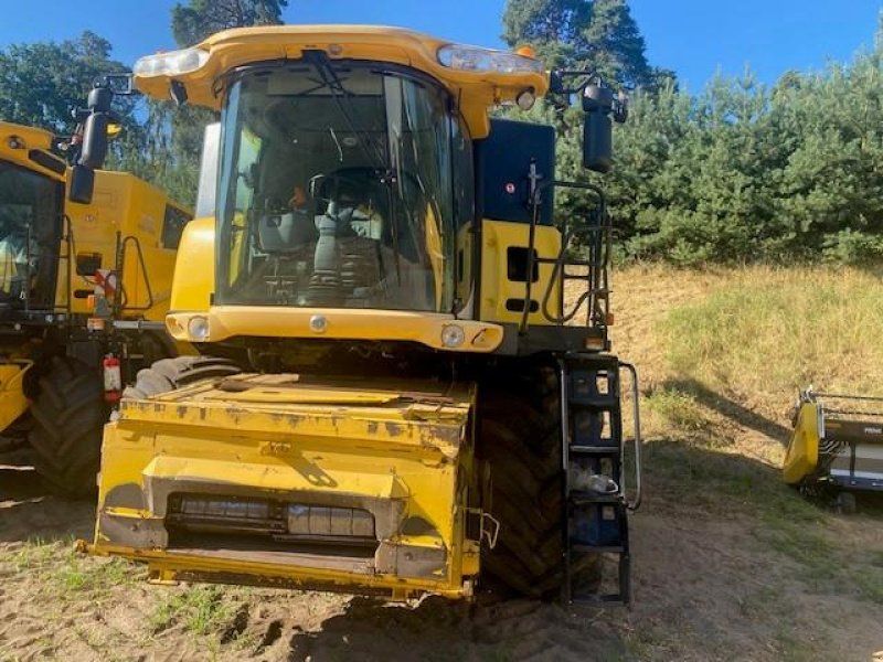 New Holland CR 980