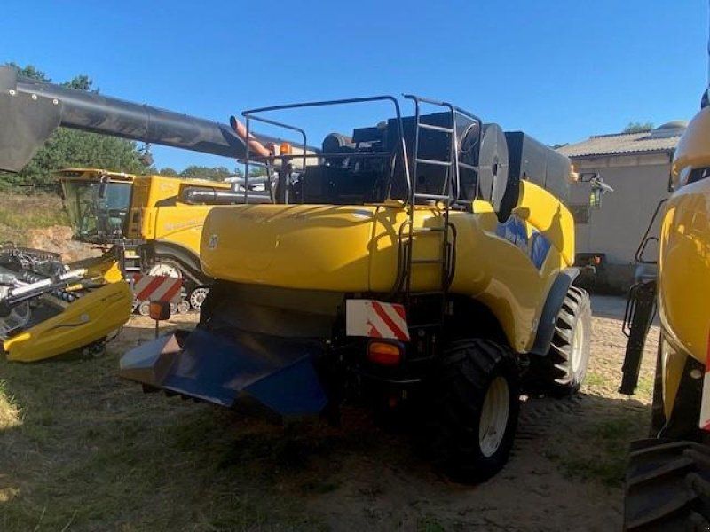 New Holland CR 980