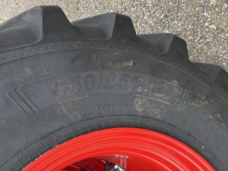 650/85R38