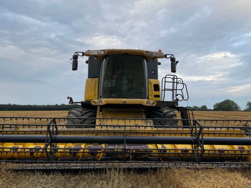 New Holland CX8070