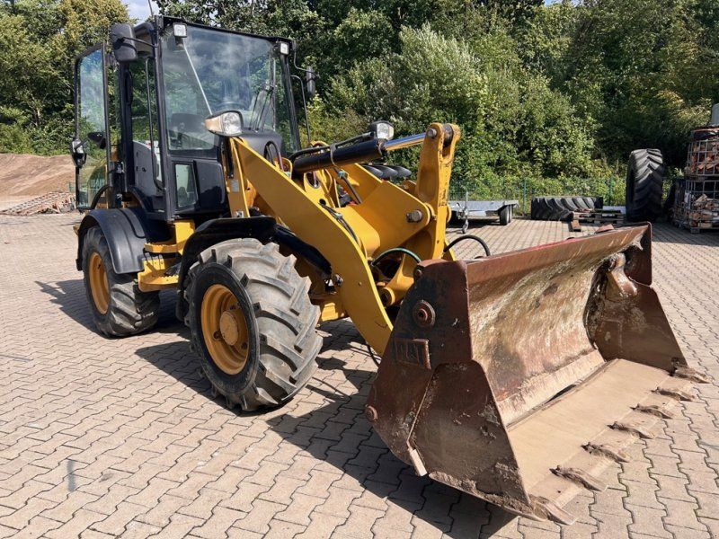 Caterpillar 908M