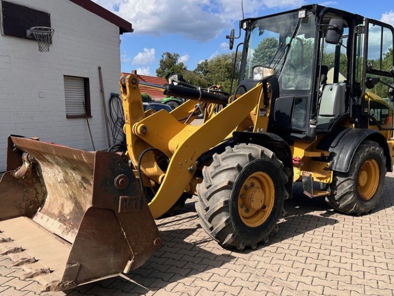 Caterpillar 908M