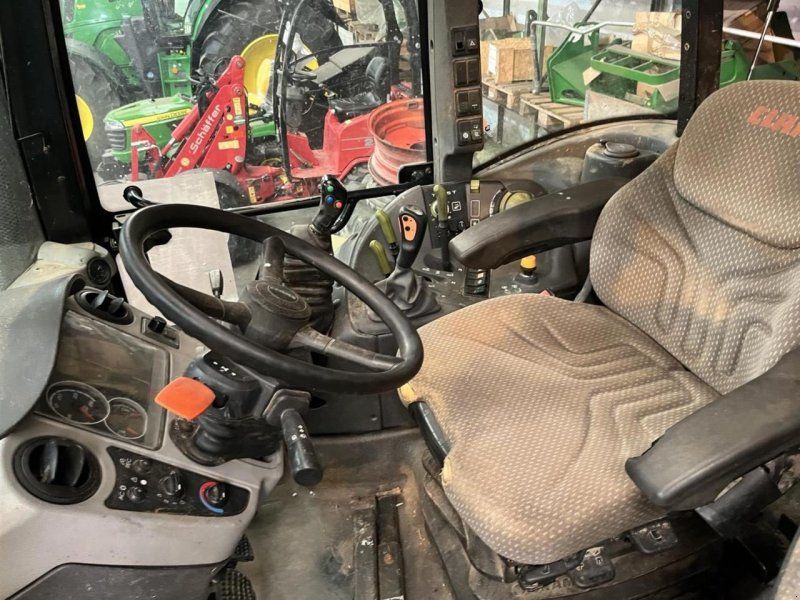 Claas Arion 420