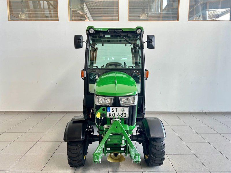 John Deere 2038R