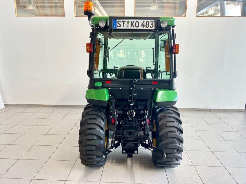John Deere 2038R