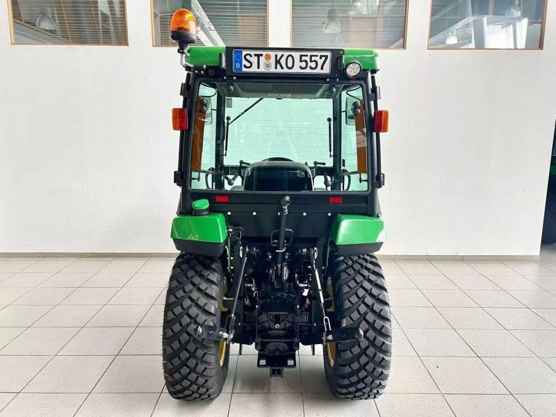 John Deere 2038R