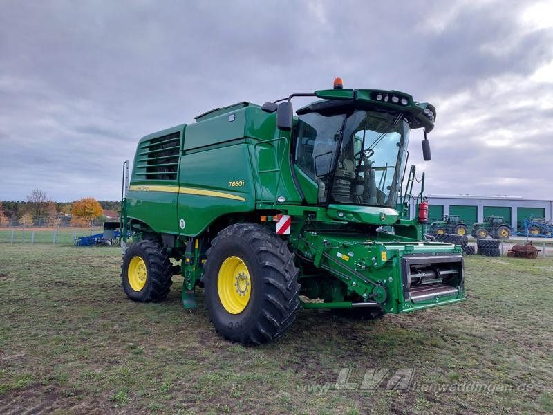 John Deere T660i