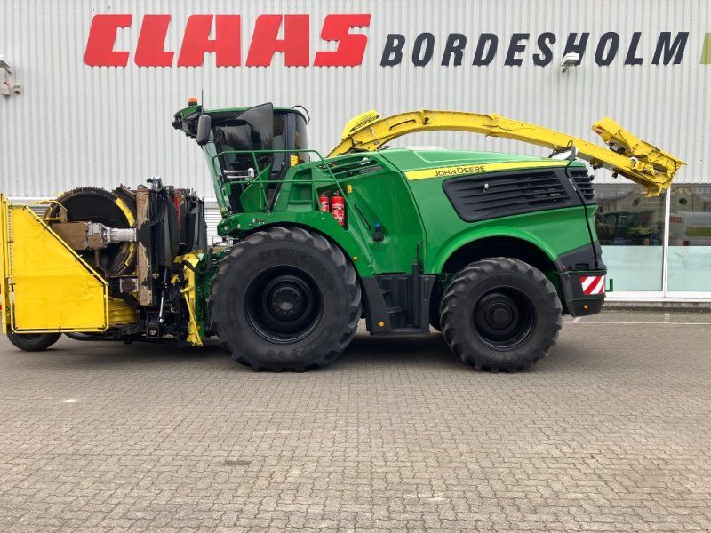 John Deere 9700i