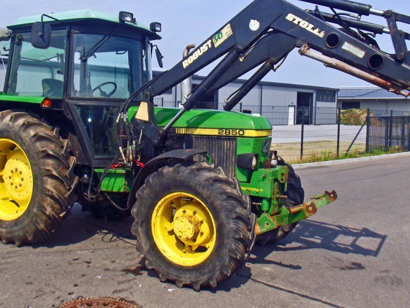 John Deere 2850 Frontlader+Druckluft+Frontzapfwelle