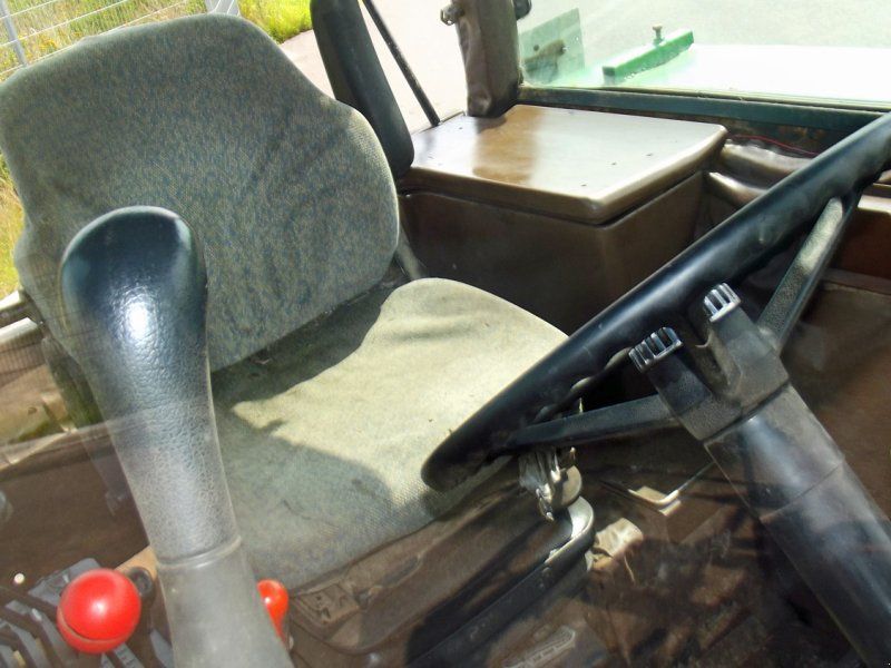 John Deere 2850 Frontlader+Druckluft+Frontzapfwelle