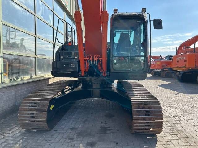 Hitachi ZAXIS 250LCN-6