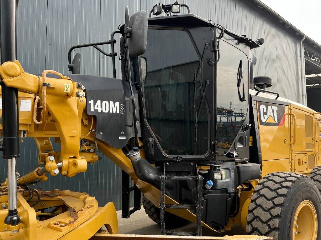 CAT 140M