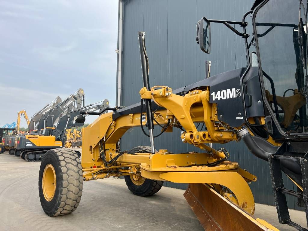 CAT 140M