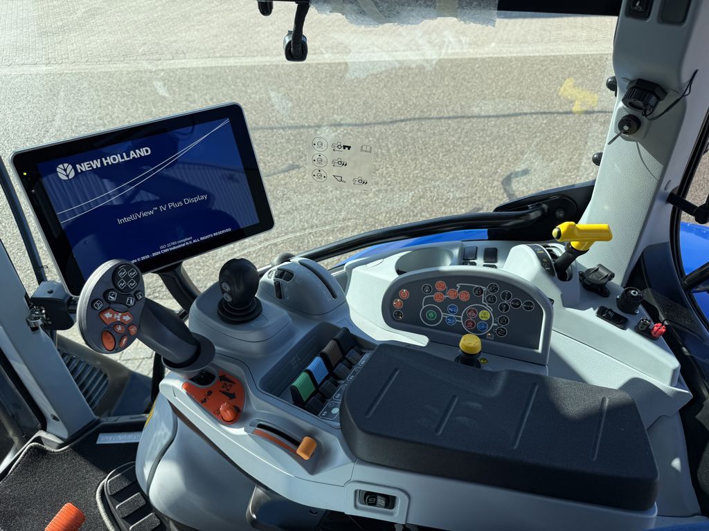 New Holland T6.180 AC Stage V
