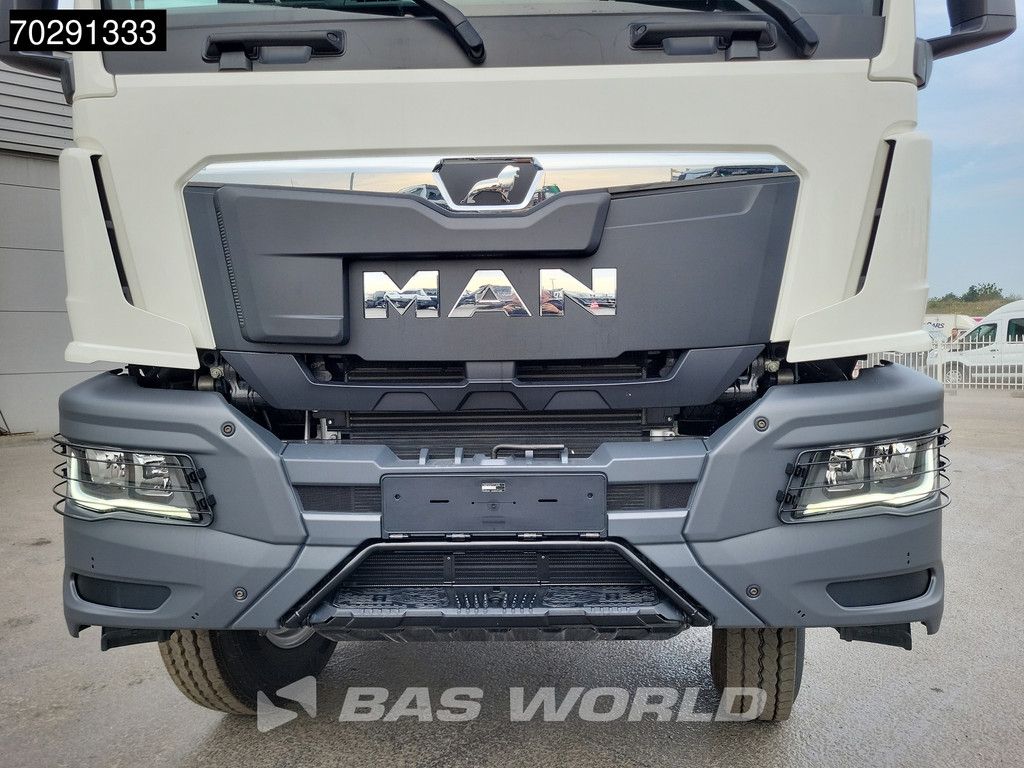 MAN TGS 40.400 6X4 NEW 6x4 chassis PTO Preparation Steelsuspension Big-Axle Automatic Euro 2