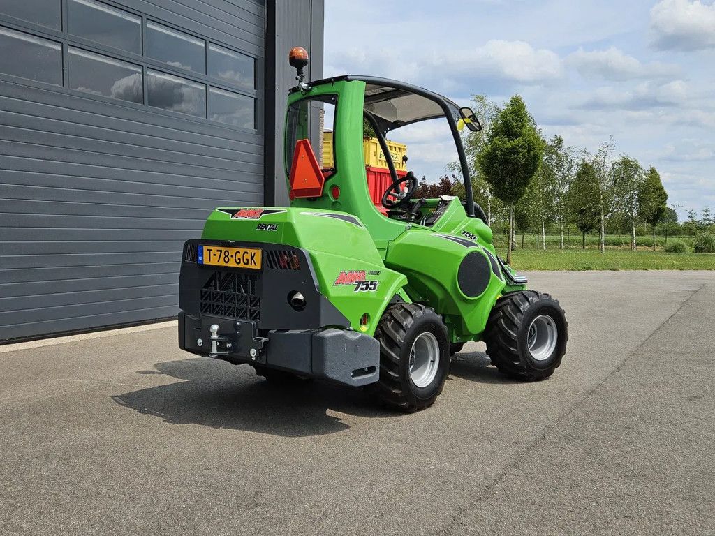 Avant 755i Rental mini-shovel