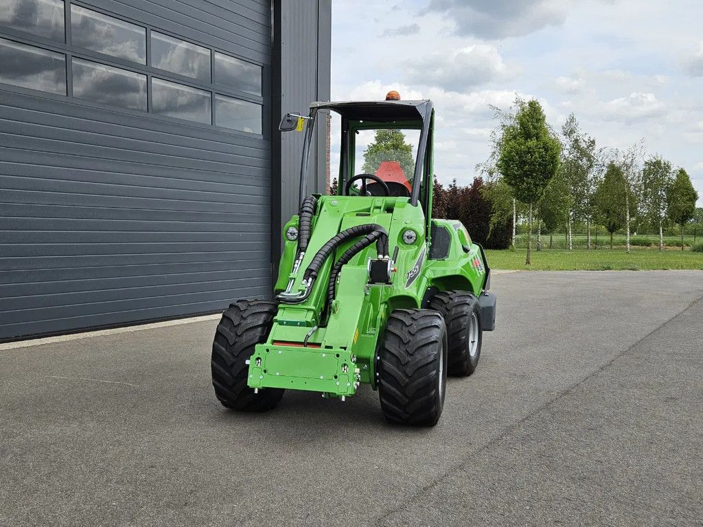 Avant 755i Rental mini-shovel