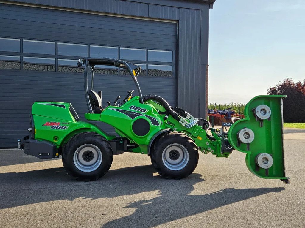 Avant 860i TDL mini-shovel