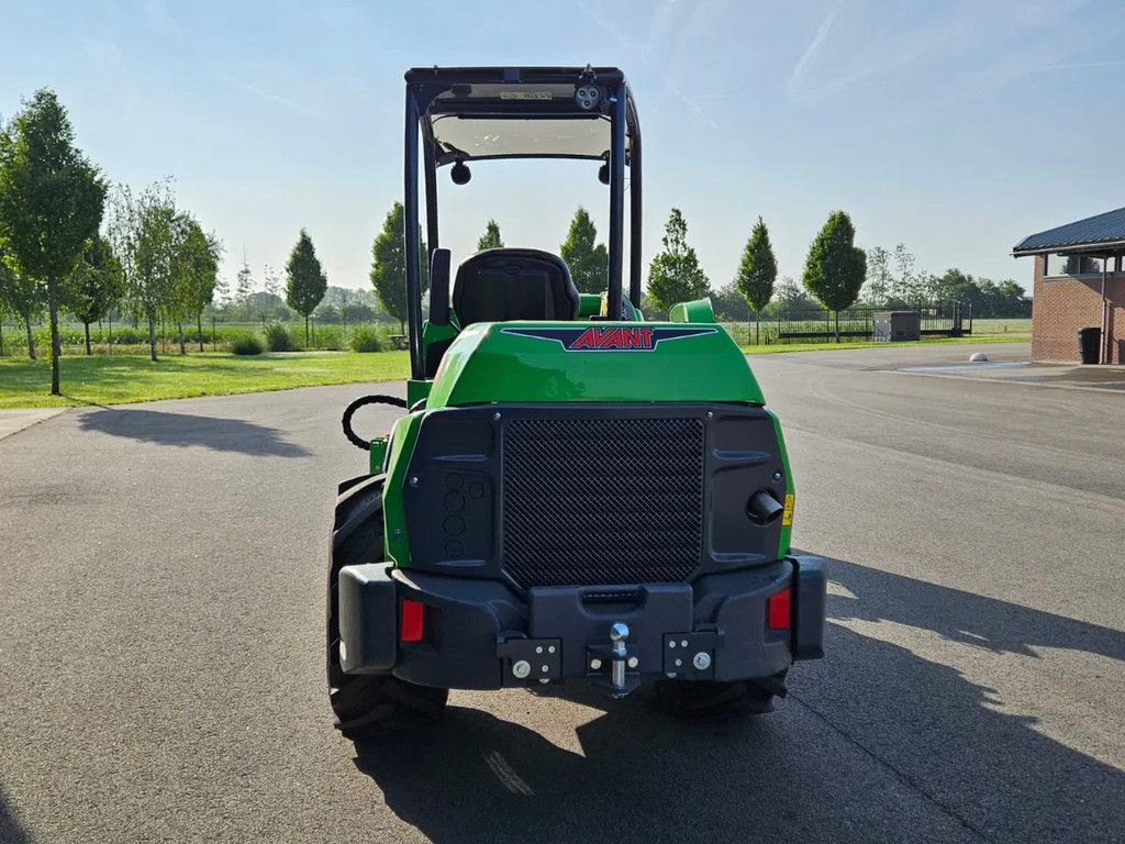 Avant 860i TDL mini-shovel