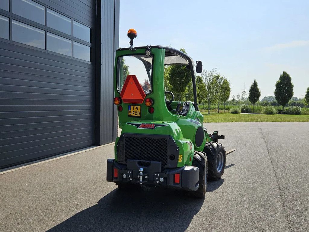 Avant 645 TDL+ mini-shovel