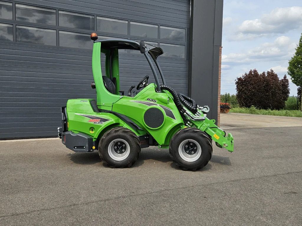 Avant 635i Rental mini-shovel