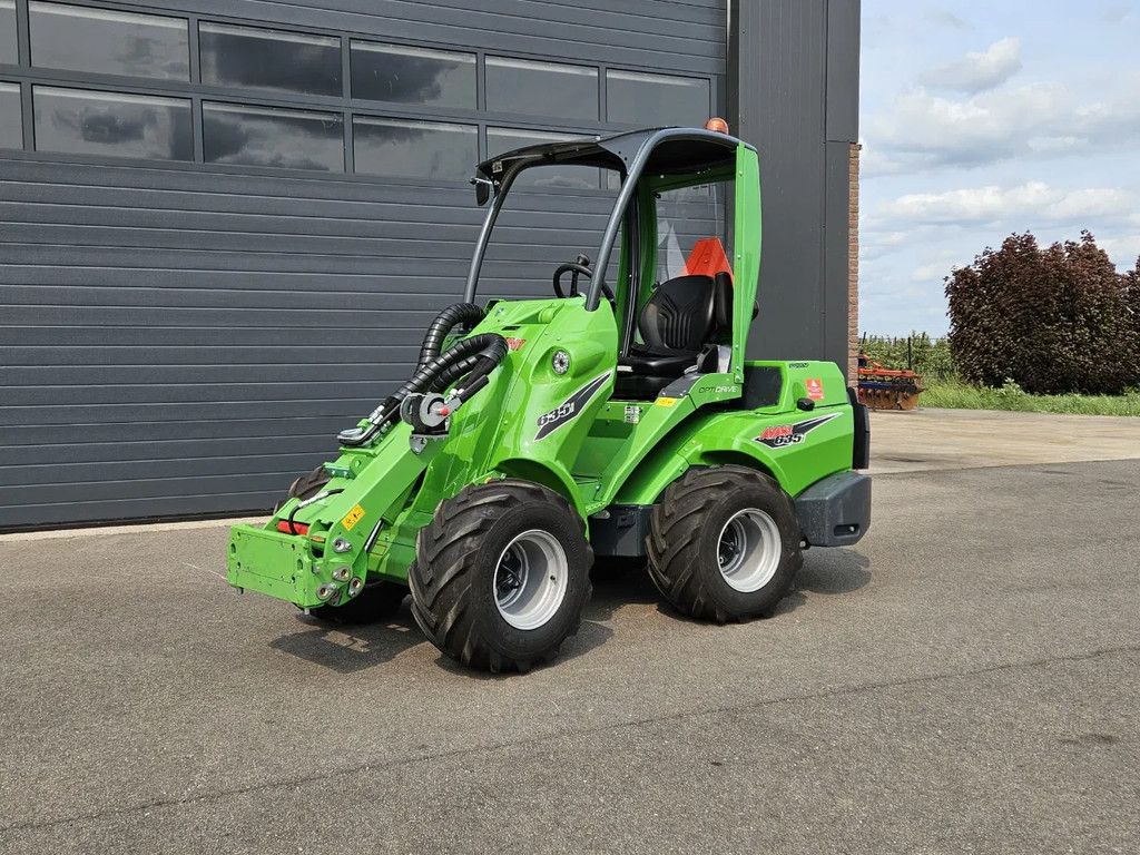Avant 635i Rental mini-shovel