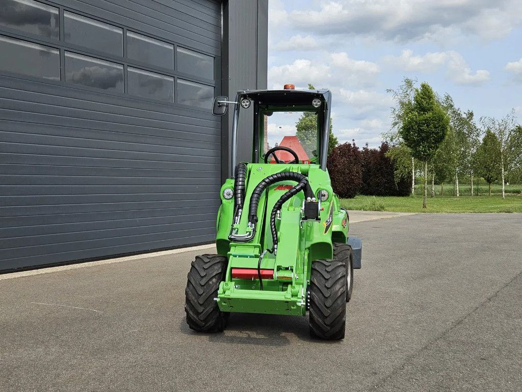 Avant E527 TDL+ mini-shovel