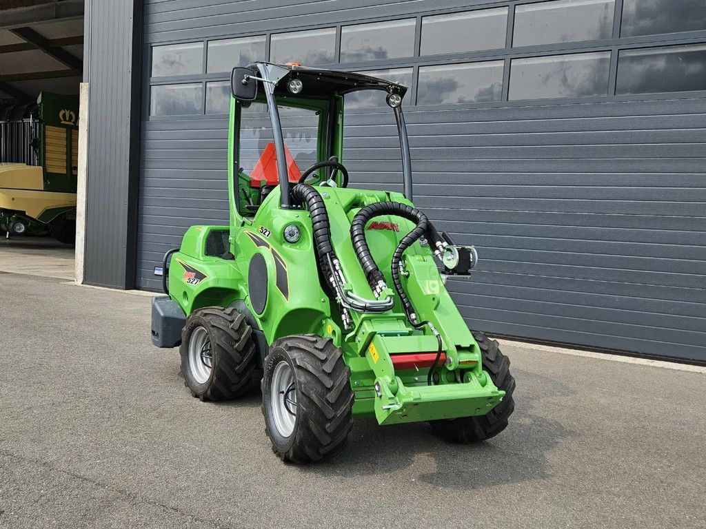 Avant E527 TDL+ mini-shovel