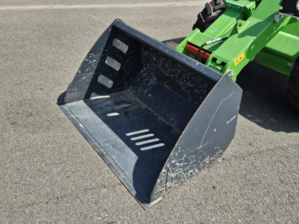 Avant 105cm Grondbak