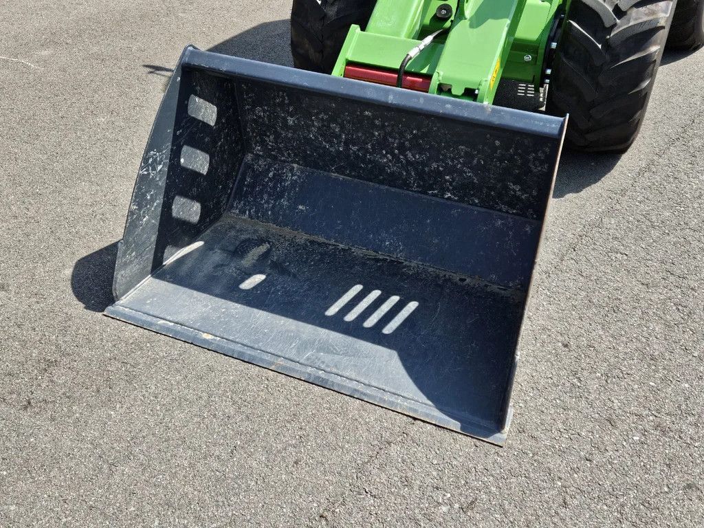 Avant 105cm Grondbak
