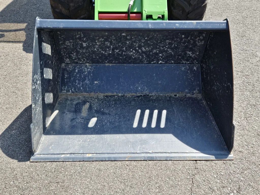 Avant 105cm Grondbak