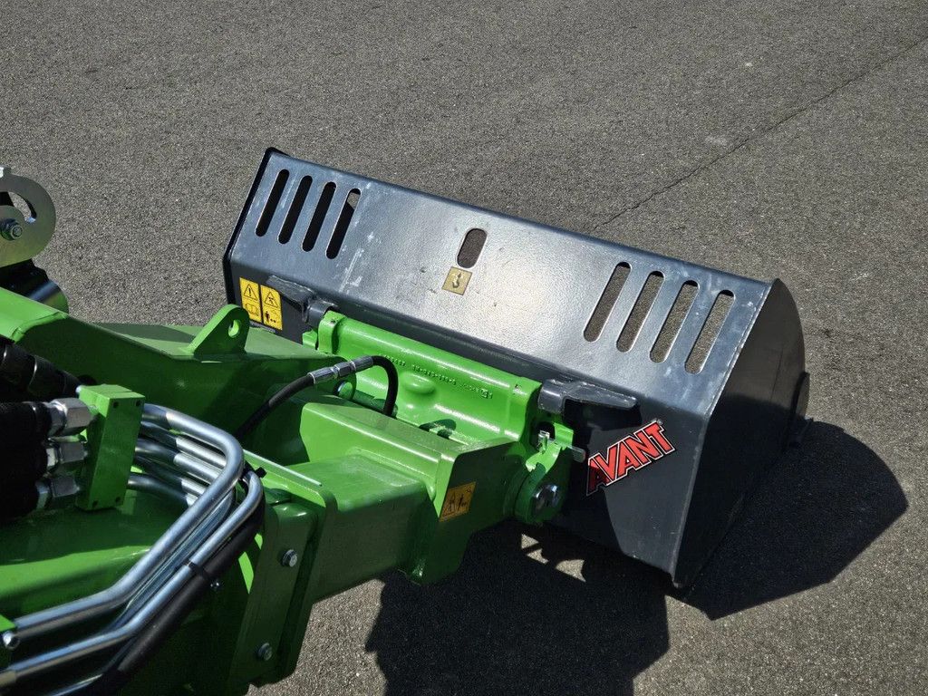 Avant 105cm Grondbak