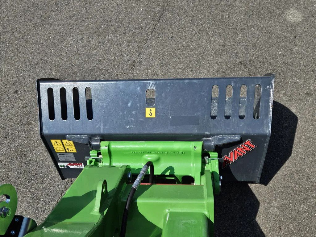 Avant 105cm Grondbak