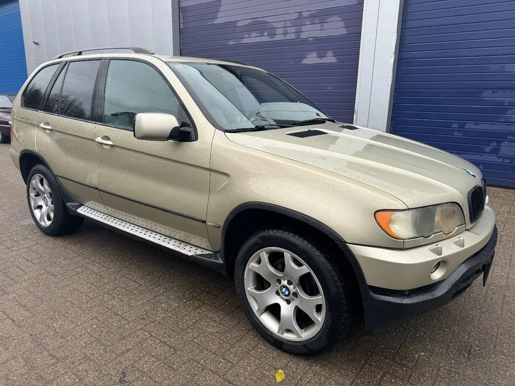 BMW X5 **3.0-PETROL-ESSENCE**
