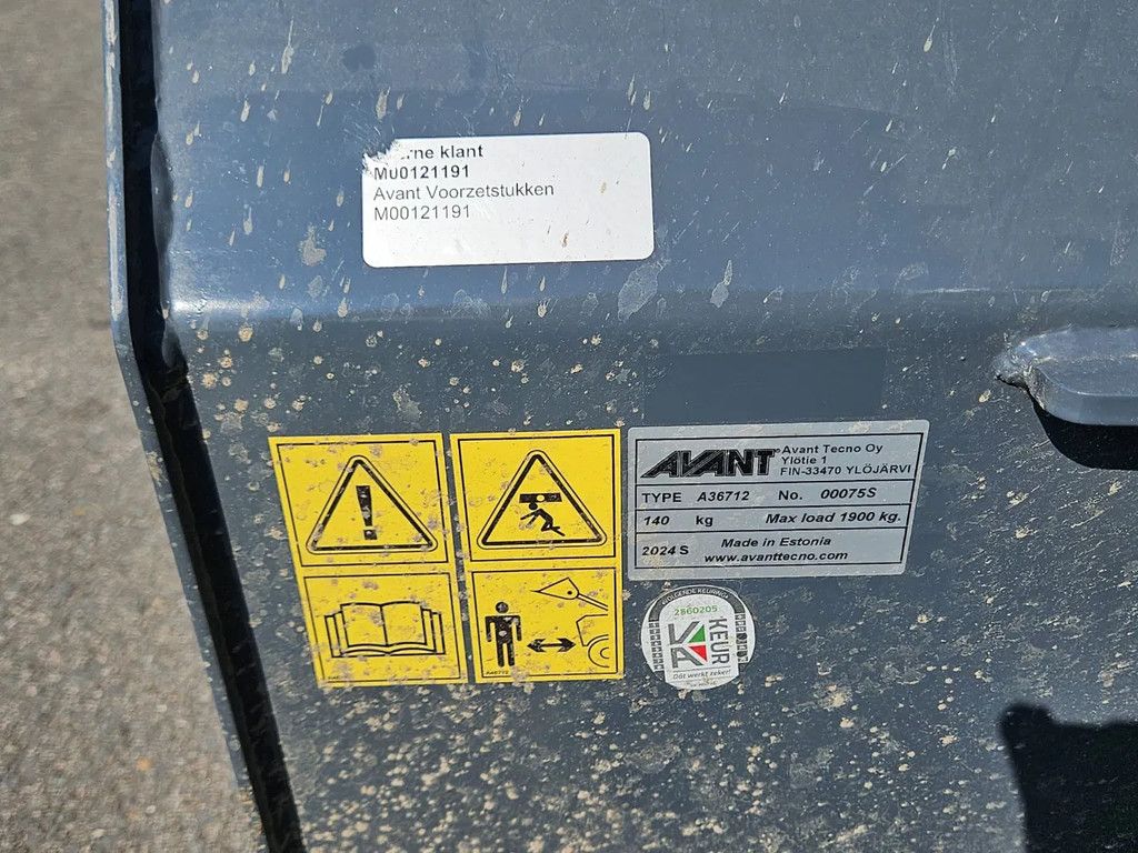 Avant 145cm Grondbak heavy duty