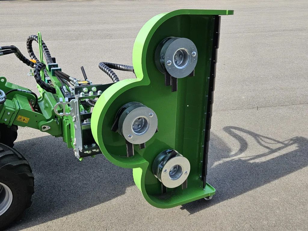 Avant S30 Roterende heggensnoeier met hydraulische arm