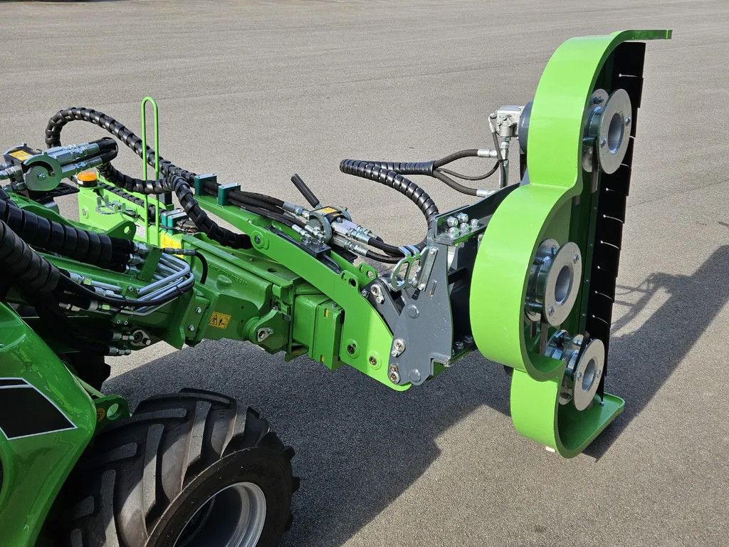 Avant S30 Roterende heggensnoeier met hydraulische arm