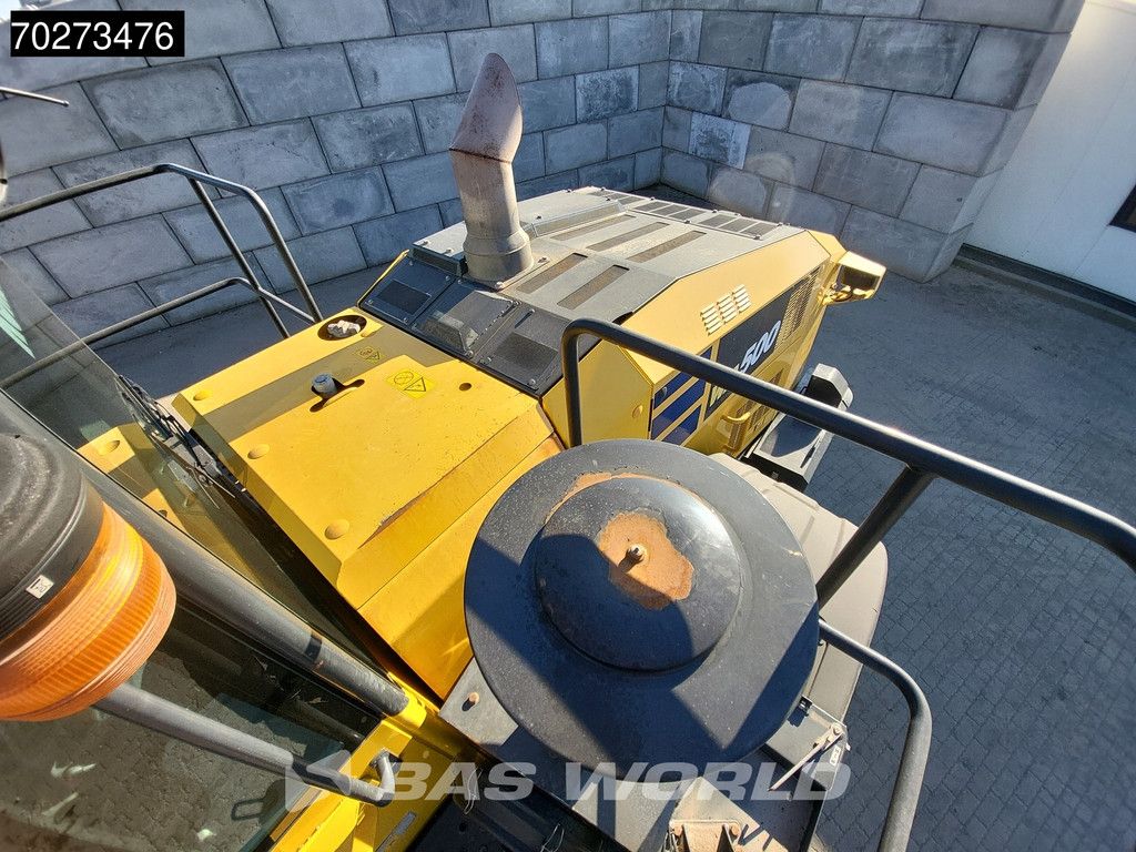 Komatsu WA500-8